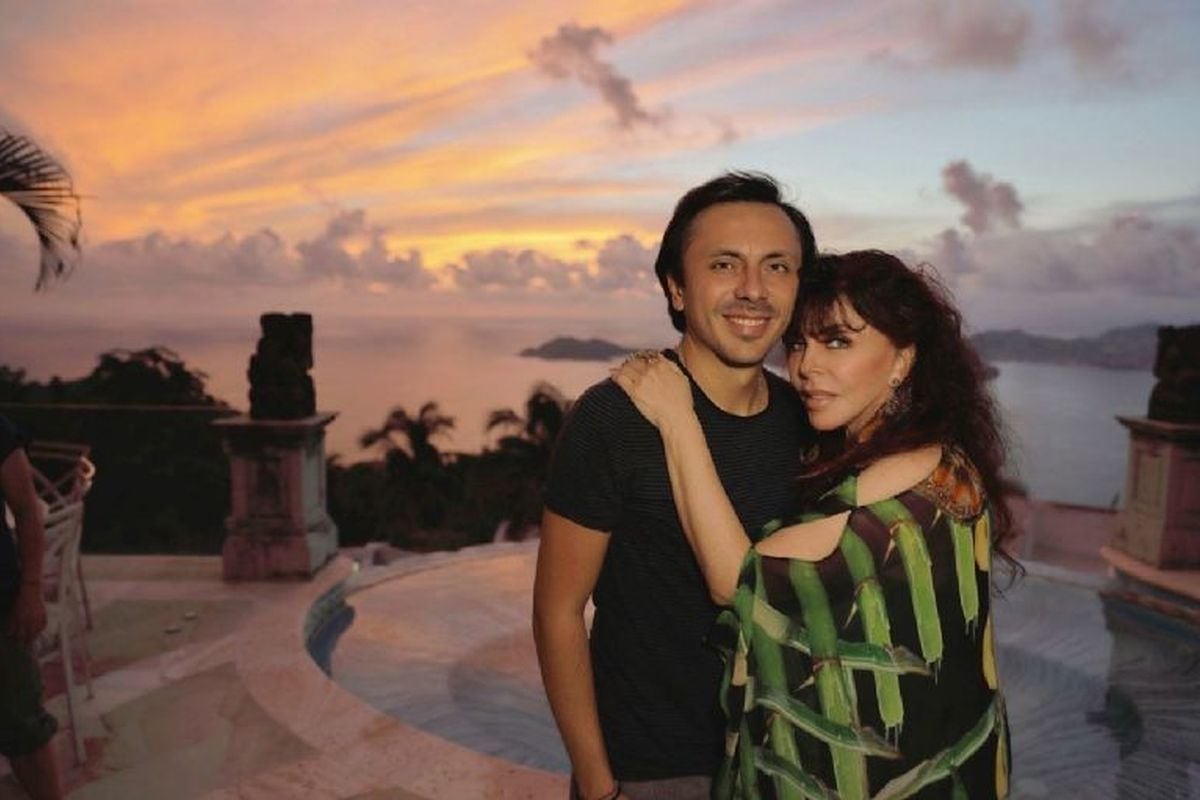 Michel Sáenz Castro y su madre Verónica Castro (Foto: Michel Sáenz Castro / Instagram)