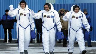 Astronautas de EE.UU, Japón y Rusia llegaron a la EEI [FOTOS]