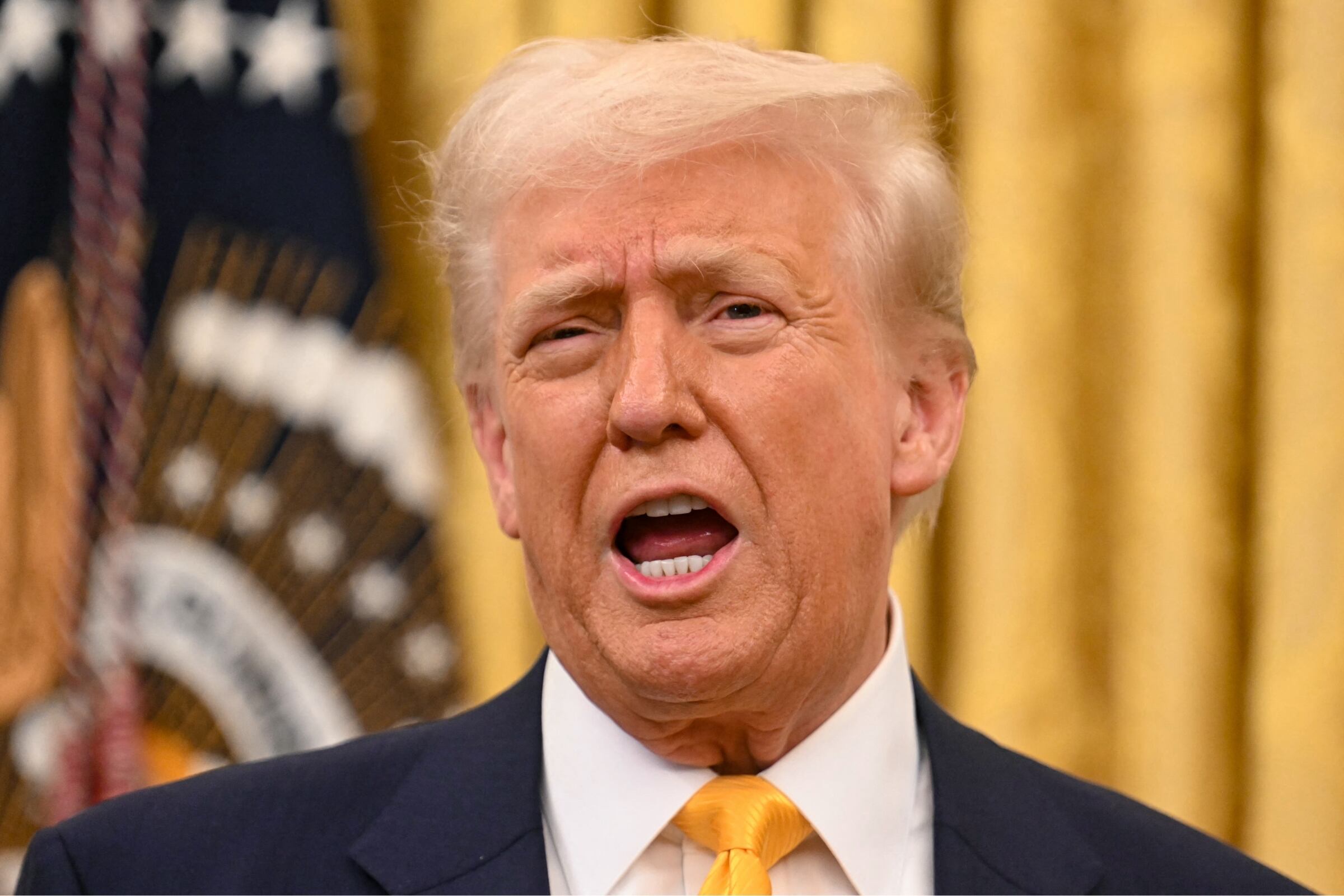 Donald Trump firmó una orden ejecutiva para restringir la tecnología de Estados Unidos a países que considera como adversarios (Foto: AFP)