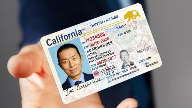 Identificación Real ID en California: dónde obtenerla gratis y quiénes tienen este beneficio | Foto: EFE