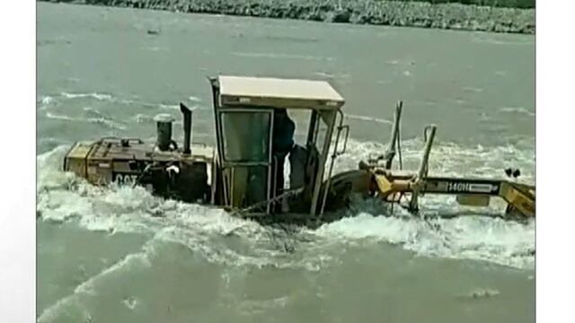 Operador de maquinaria a punto de morir tras quedar atrapado en río Cañete