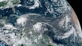 México despliega operativo de emergencia ante llegada del huracán Beryl
