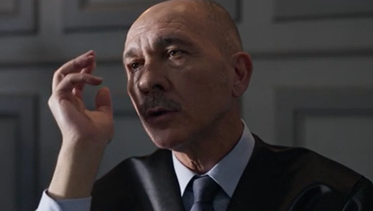 Dario Grandinetti en escena de "Honor".