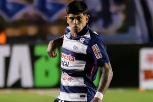 ¿Llegará al clásico? Alianza Lima confirmó lesión de Esteban Pavez durante encuentro ante Juan Pablo II