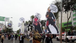 Parada Militar: manifestantes protestaron con carteles en desfile | FOTOS