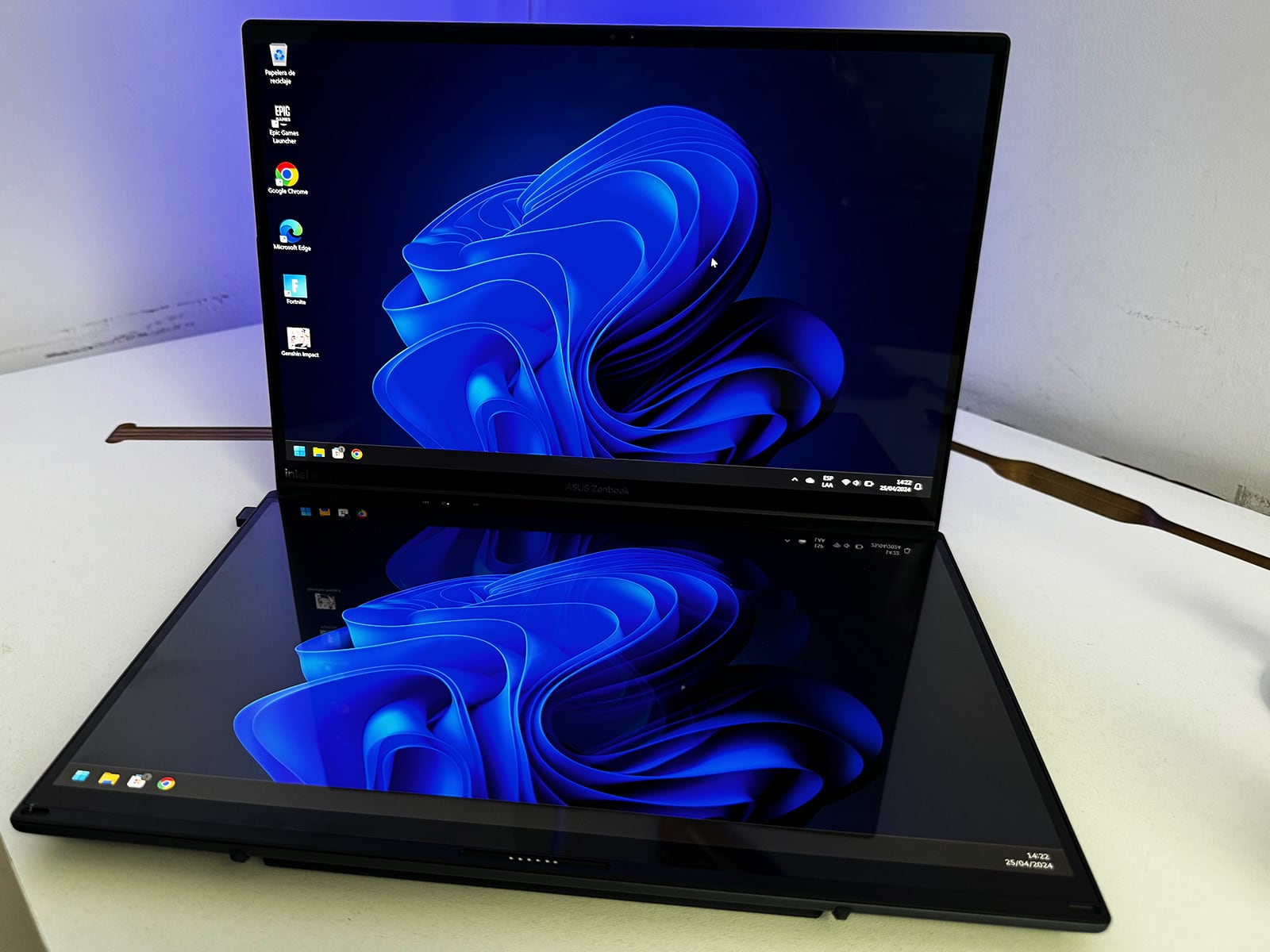 He probado la Asus Zenbook Duo OLED durante algunas semanas y esta es mi opinión. (Foto: MAG - Rommel Yupanqui)