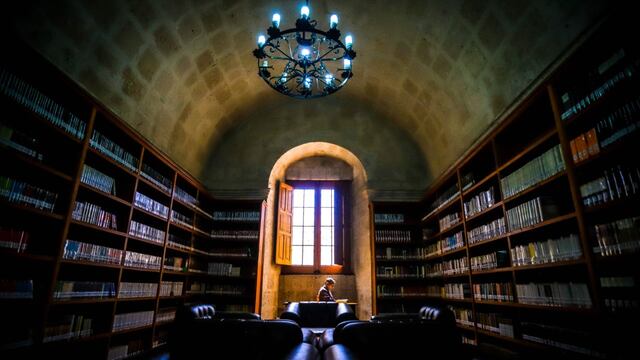 “Libros extraviados no corresponden a biblioteca personal donada por Mario Vargas Llosa”, afirma Gobierno Regional de Arequipa 