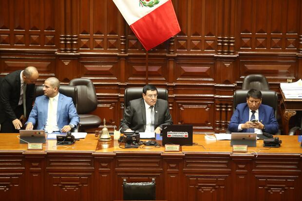 En la actual Mesa Directiva del Congreso están representantes de las bancadas de Fuerza Popular, APP, Perú Libre y Avanza País. (Foto: Archivo GEC)