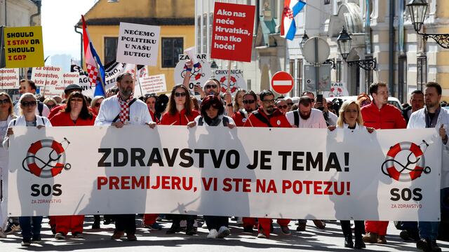 Croacia: Cientos de médicos protestan por malas condiciones laborales