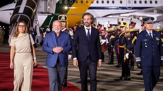 Cumbre de la Celac: Lula arranca su visita a Argentina con una ofrenda floral al libertador San Martín