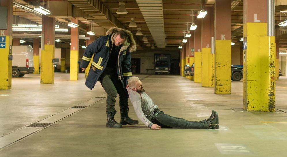 Aquí nuestro protagonista inicia una larga carrera en pro de vengar la muerte de su hijo Kyle.