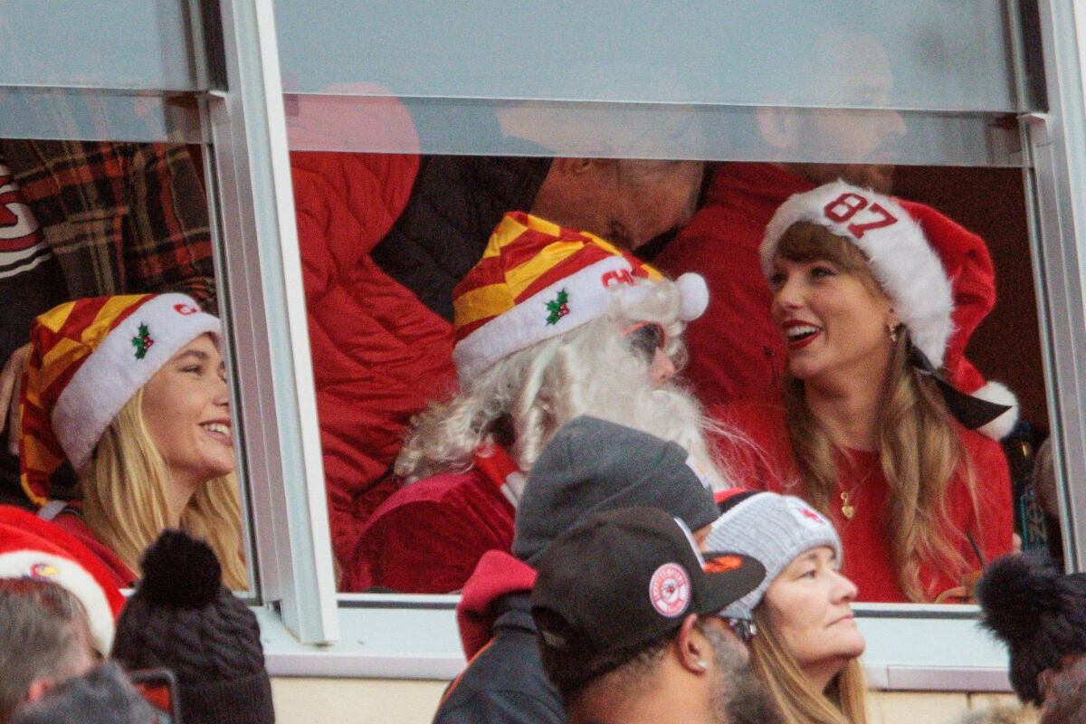Taylor Swift asistió a varios juegos de Travis Kelce (Foto: X/@thegretwar).