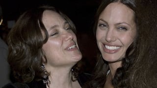 Angelina Jolie interpretará a su madre en su primera película tras doble mastectomía