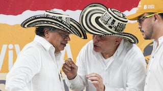 Ex jefe paramilitar Salvatore Mancuso se encuentra con Petro y pide perdón a víctimas en Colombia