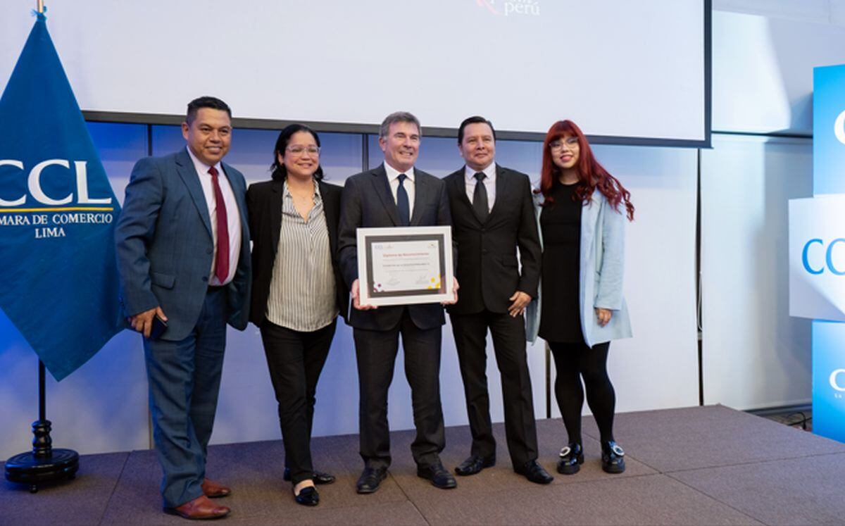La ceremonia de premiación se llevó a cabo en un ambiente festivo, donde se celebró el talento y la innovación de las franquicias peruanas | Foto: Difusión