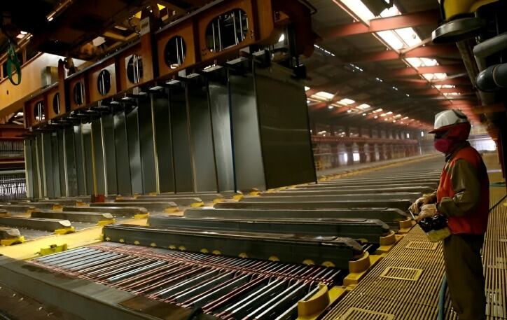 El cobre se mantiene en torno a US$ 4,20 por libra, sostenido por la demanda china y las disrupciones de oferta en minas de gran escala como Grasberg (Indonesia) y El Teniente (Chile). Foto: difusión.