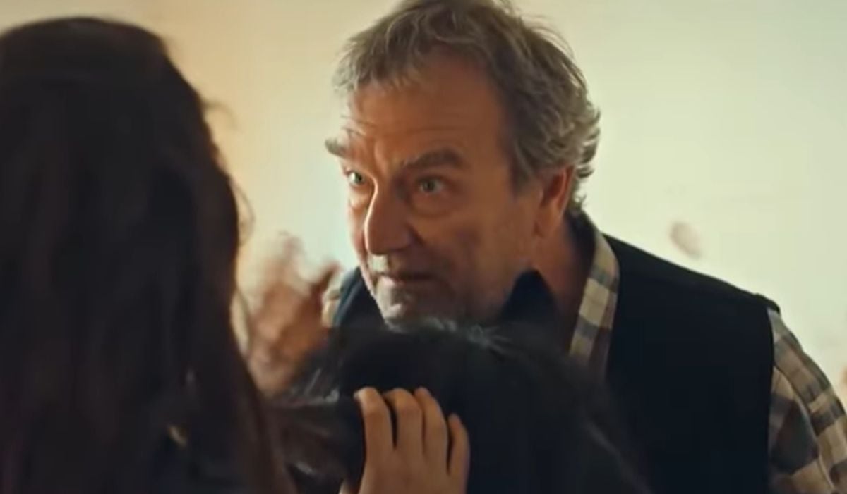 Cem Kurtoğlu es Ferdi Armağan en "Más hermosa que tú" (Foto: Gold Film)