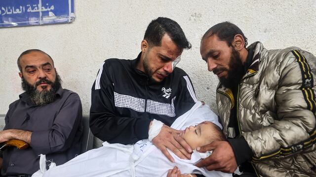 Los muertos en Gaza suman 33.175, el 42% de ellos niños, en medio año de guerra con Israel