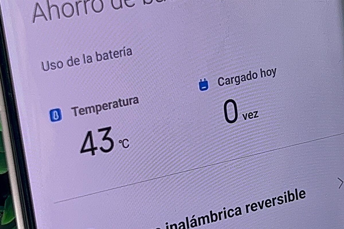 El Xiaomi 12 cuenta con 67 W, lo que te permite obtener el 50 % en tan sol 20 minutos. (Foto: MAG - Rommel Yupanqui)