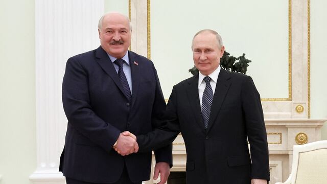 Putin recibe a Lukashenko para hablar de armas nucleares y de su plan de paz
