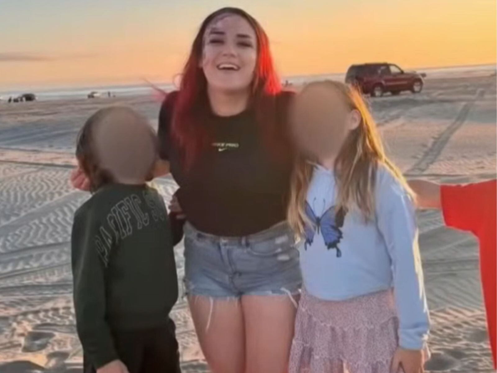 Sarah no se percató que su permiso de viaje aún no había sido renovado. (Crédito: FOX 13 Seattle / YouTube)