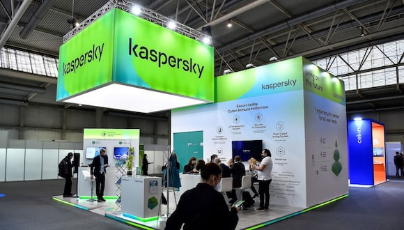 Washington estipuló que Kaspersky ya no podrá vender su software a Estados Unidos ni a ciudadanos estadounidenses en otras partes del mundo, justificando esta medida en las supuesta cercanía de la compañía de ciberseguridad con las autoridades rusas.