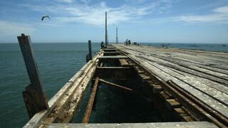Muelle de Pacasmayo colapsó por oleaje anómalo [VIDEO]