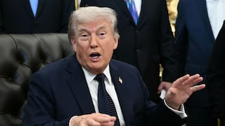 Trump elogia a Ted Turner, fundador de CNN, y carga contra la cadena por volverse “woke”