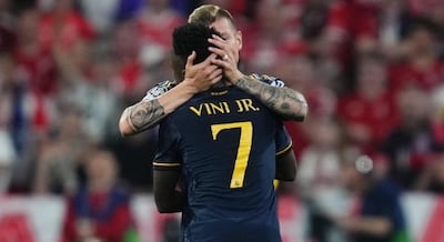 Toni Kroos y su mensaje de apoyo a Vinícius durante la ceremonia del Balón de Oro: “El mejor”
