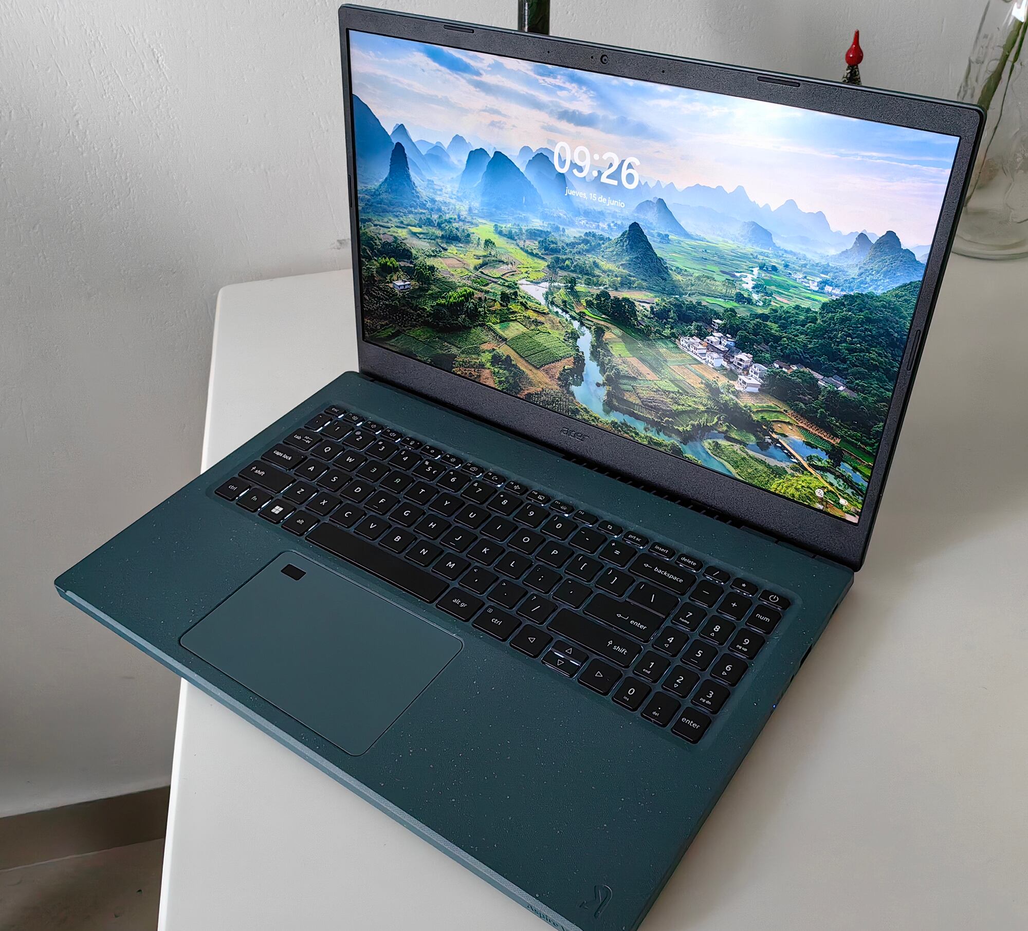 Aspire Vero de Acer en su color azul.