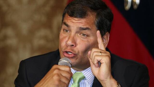 Correa expresó apoyo a Hugo Chávez y afirmó que revolución no se detendrá