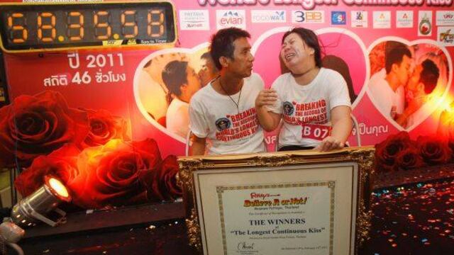 Pareja tailandesa batió el récord de "el beso más largo de la historia"