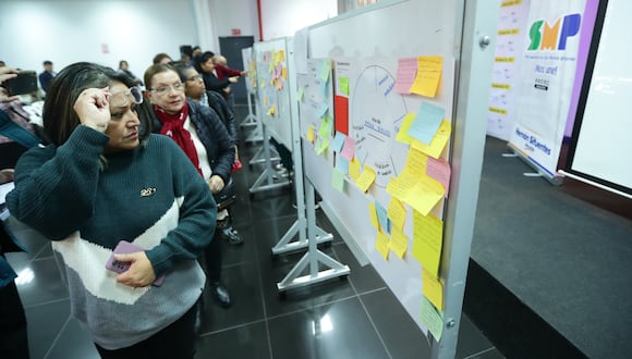 Más de 100 vecinos de San Martín de Porres participaron en taller para conocer más sobre las competencias municipales. (Foto: Jesús Saucedo).