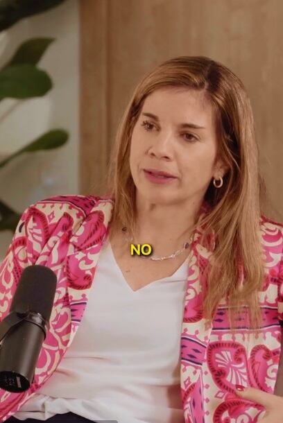 Hace poco, la experta resolvió la duda sobre si es posible enamorarse de dos personas al mismo tiempo. (Foto: @nudeprojectpodcast)