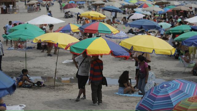 Barranco: Sombrilleros regresan a playa Los Yuyos tras medida cautelar del Poder Judicial
