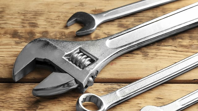 ¿Llave inglesa o francesa? Te explicamos cuál usar según el trabajo