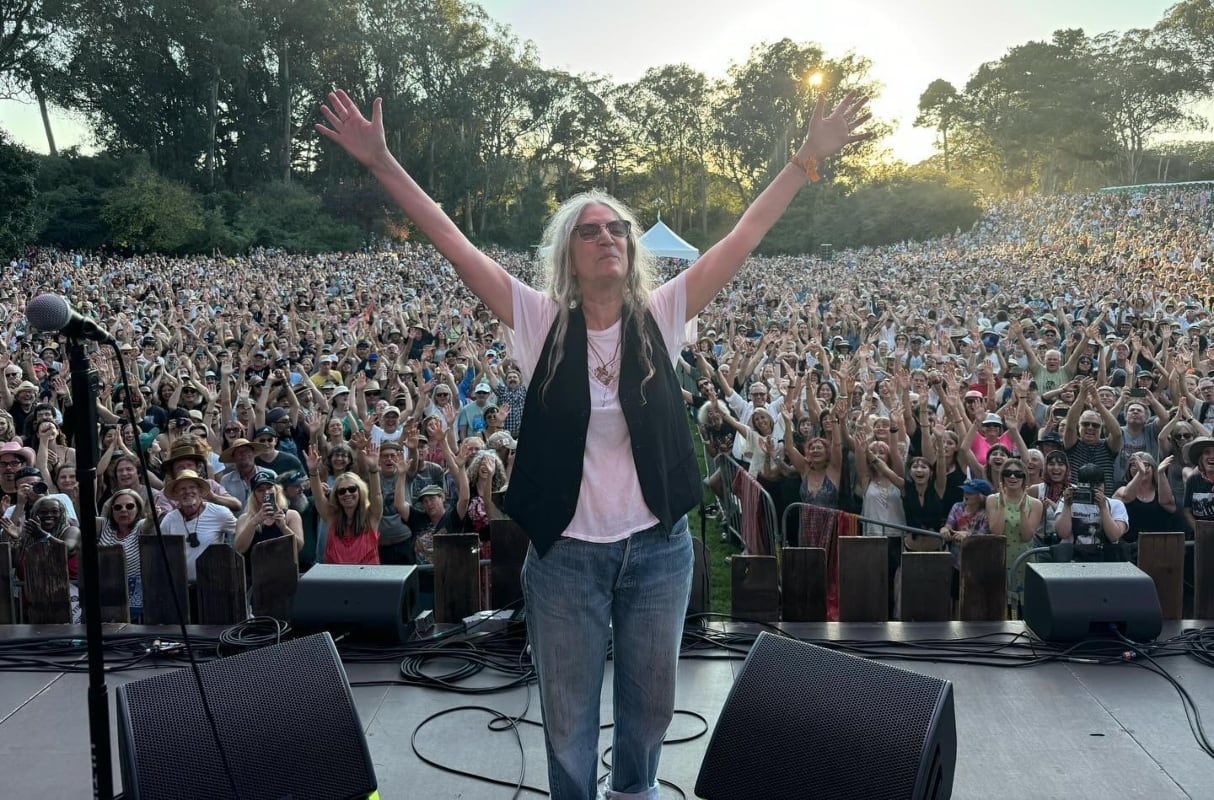 Patti Smith tras desmayarse durante un concierto en Sao Paulo. (Foto: Instagram)