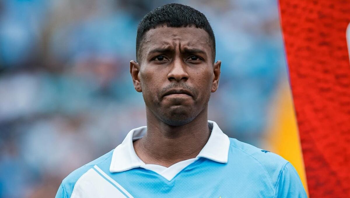 Miguel Araujo: fractura en la muñeca izquierda y una baja que sacude a Sporting Cristal