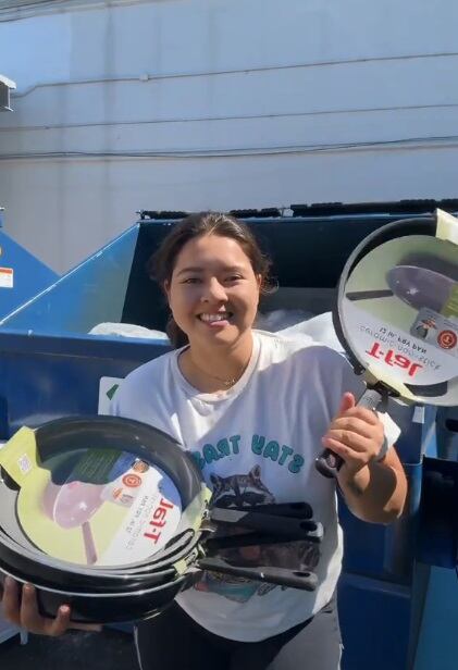 Melanie Díaz dejó su trabajo de fotografía para dedicarse a la búsqueda de objetos en la basura. (Foto: @meldidumpsterdive)