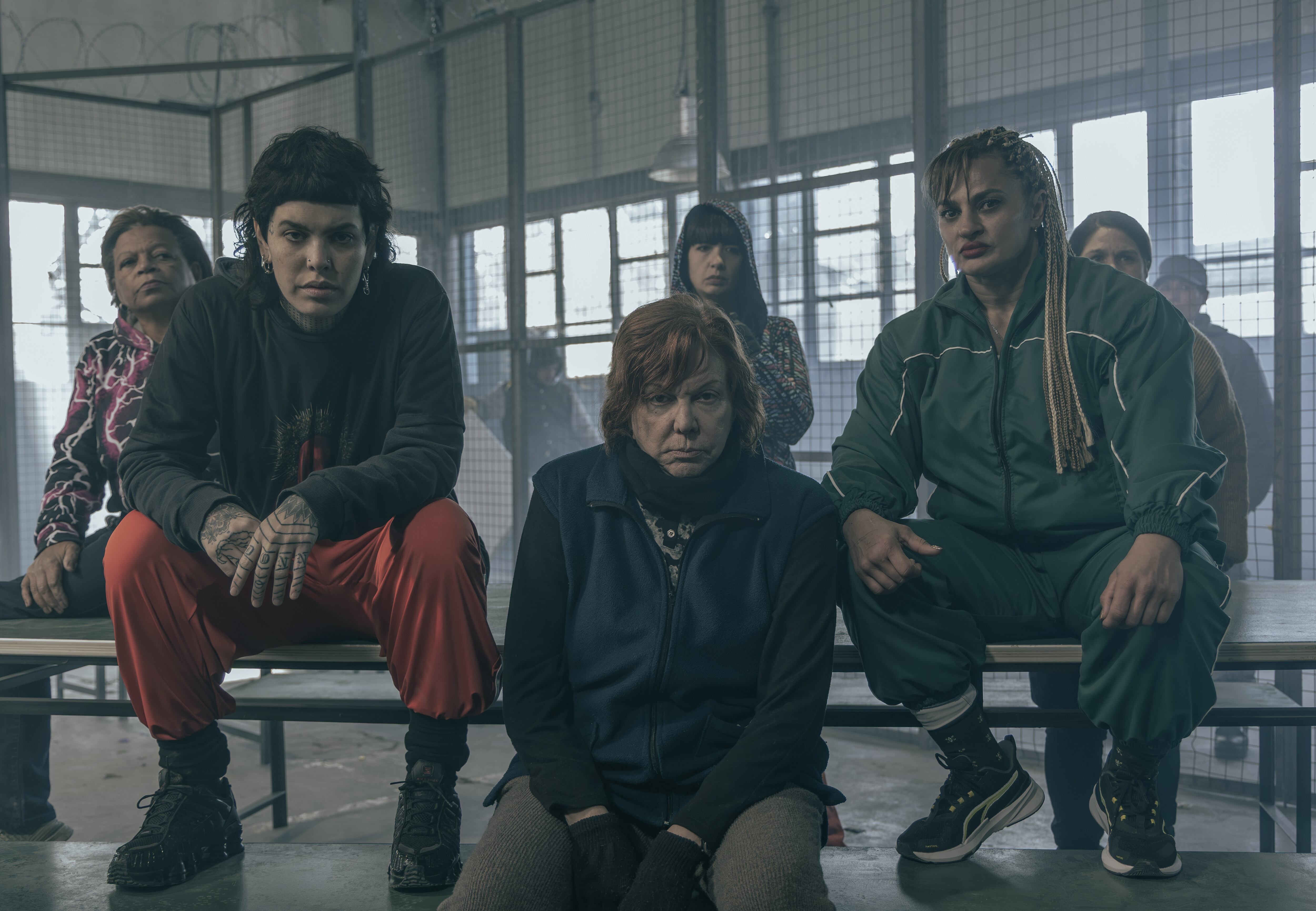 Ana Devin como Cachete, Cecilia Rossetto en el papel de María y Alejandra Oliveras como Rocky en la serie "En el barro" (Foto: Netflix)