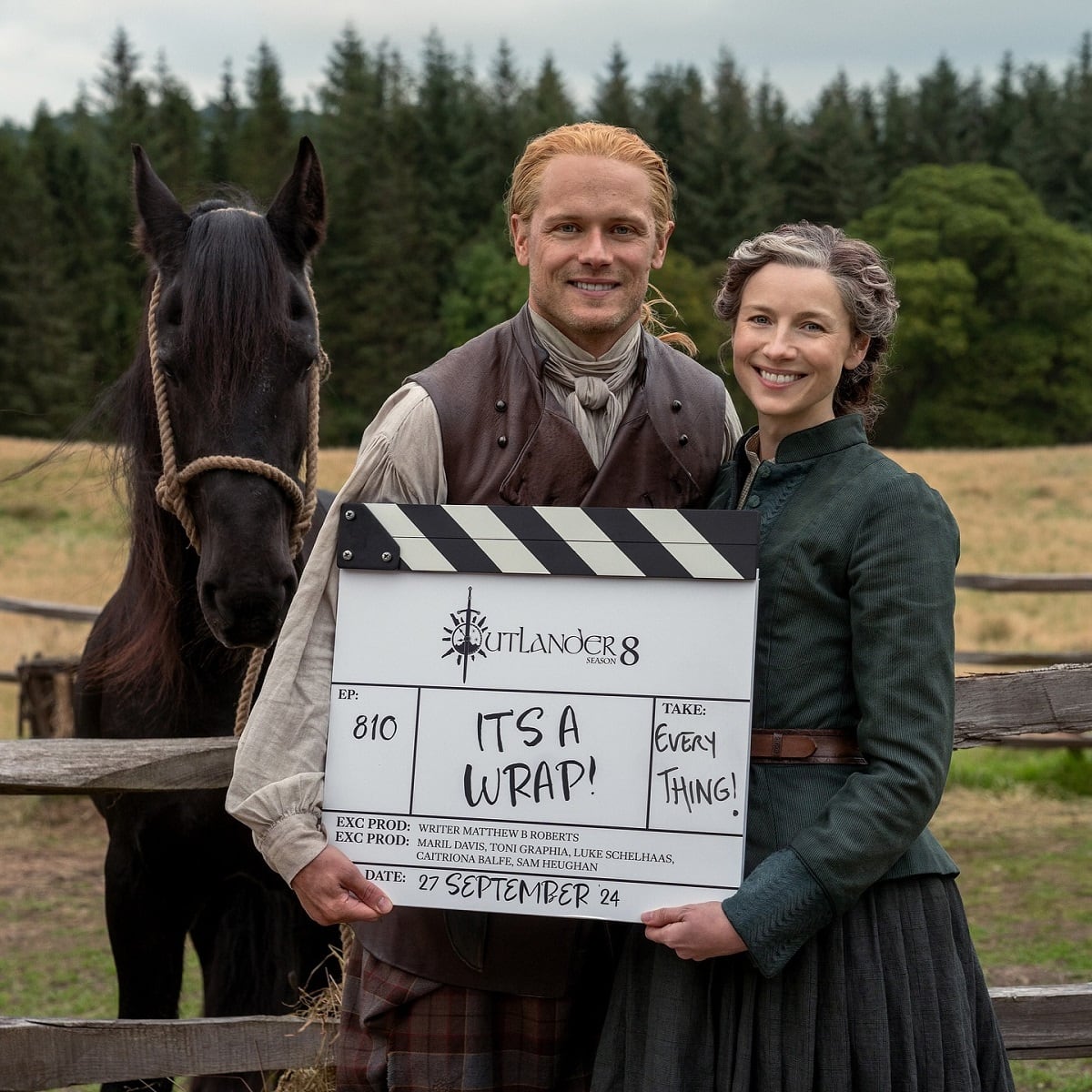 Caitríona Balfe y Sam Heughan durante el rodaje de la octava y última temporada de "Outlander" (Foto: Starz)