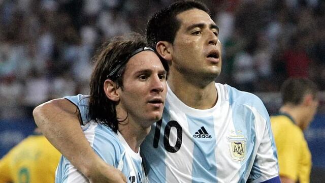 Lionel Messi: la entrañable fotografía que se tomó con Juan Román Riquelme