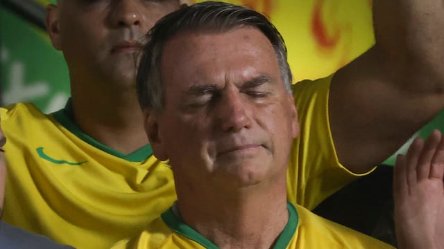 Bolsonaro niega haber ordenado que falsificaran su certificado de vacunación contra covid