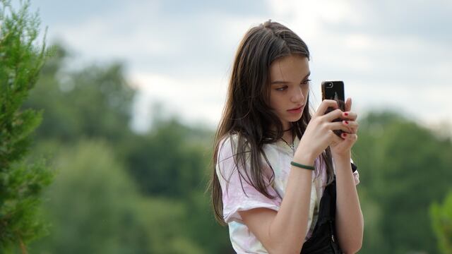 Comunicador, mariposa social, organizador o relajado: ¿qué tipo de amigo eres según el uso que haces del smartphone?