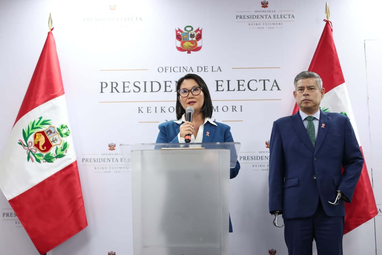 Keiko Fujimori toma juramento esta tarde a su primer Gabinete Ministerial liderado por Luis Galarreta