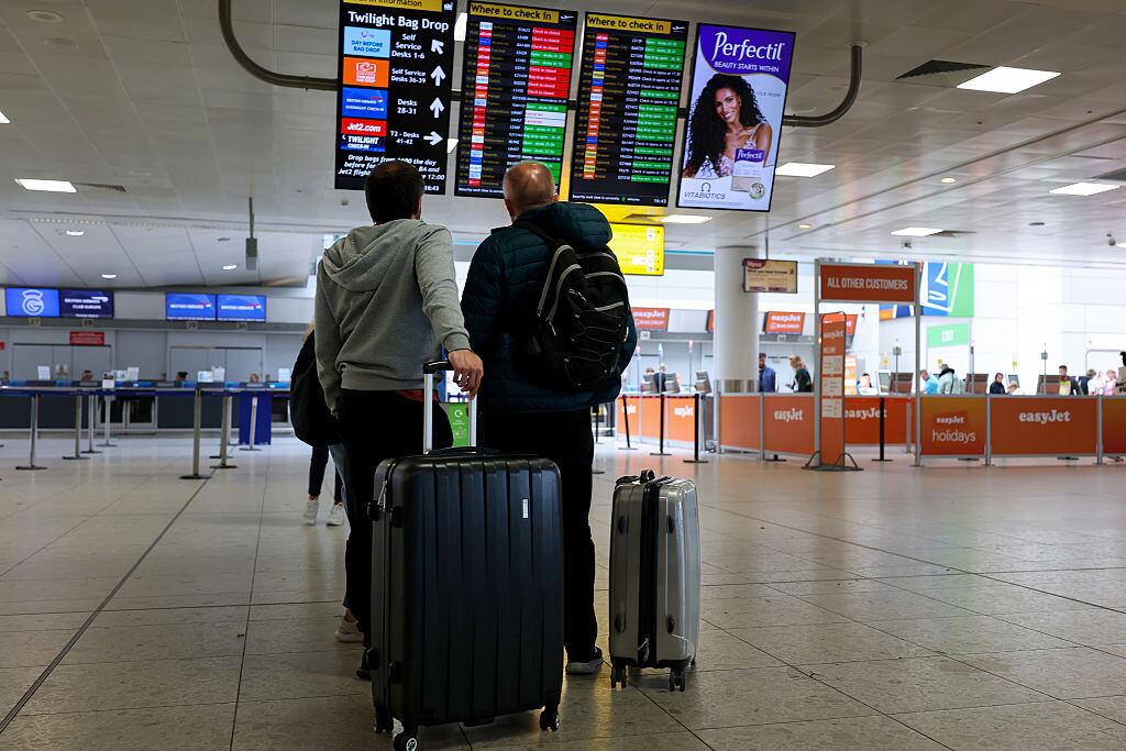 Según las autoridades, el EPP disminuye en promedio un 25% los tiempos de espera y un 74% el tiempo de procesamiento. (Foto: Jeff J Mitchell / Getty Images)