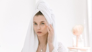 ¿Cómo tratar la piel grasa durante el día mientras se usa mascarilla?