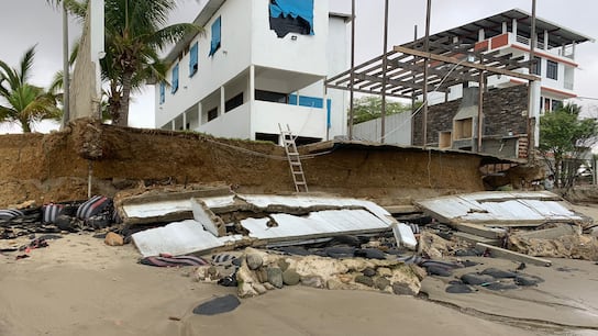 Tumbes: denuncian daños en vivienda por construcción de espigones para proyecto inmobiliario