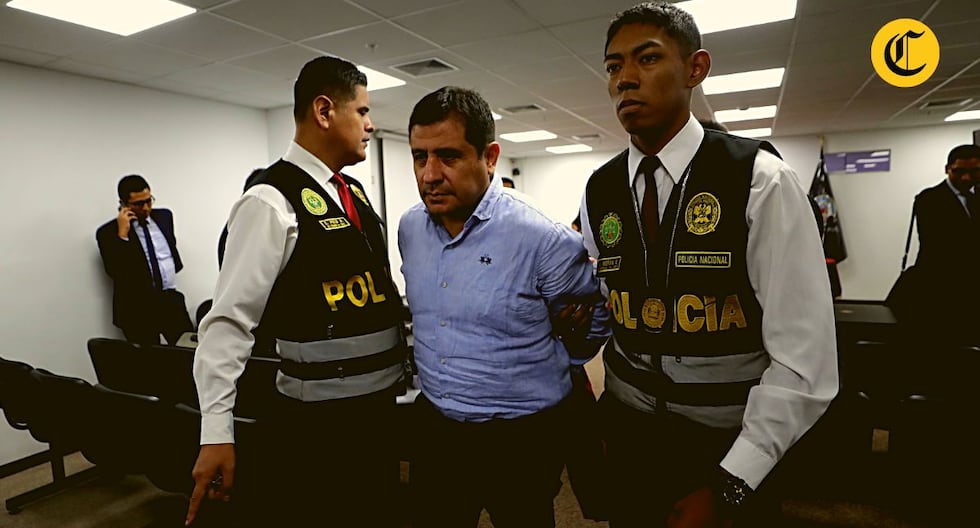 Carlos Revilla a su salida de la audiencia de prisión preventiva de este miércoles por el caso 'Los Intocables de la Corrupción'. Foto: GEC / Hugo Pérez