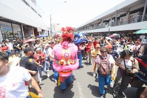 Año Nuevo Chino: Centro de Lima congrega a cientos de personas en colorida celebración |FOTOS